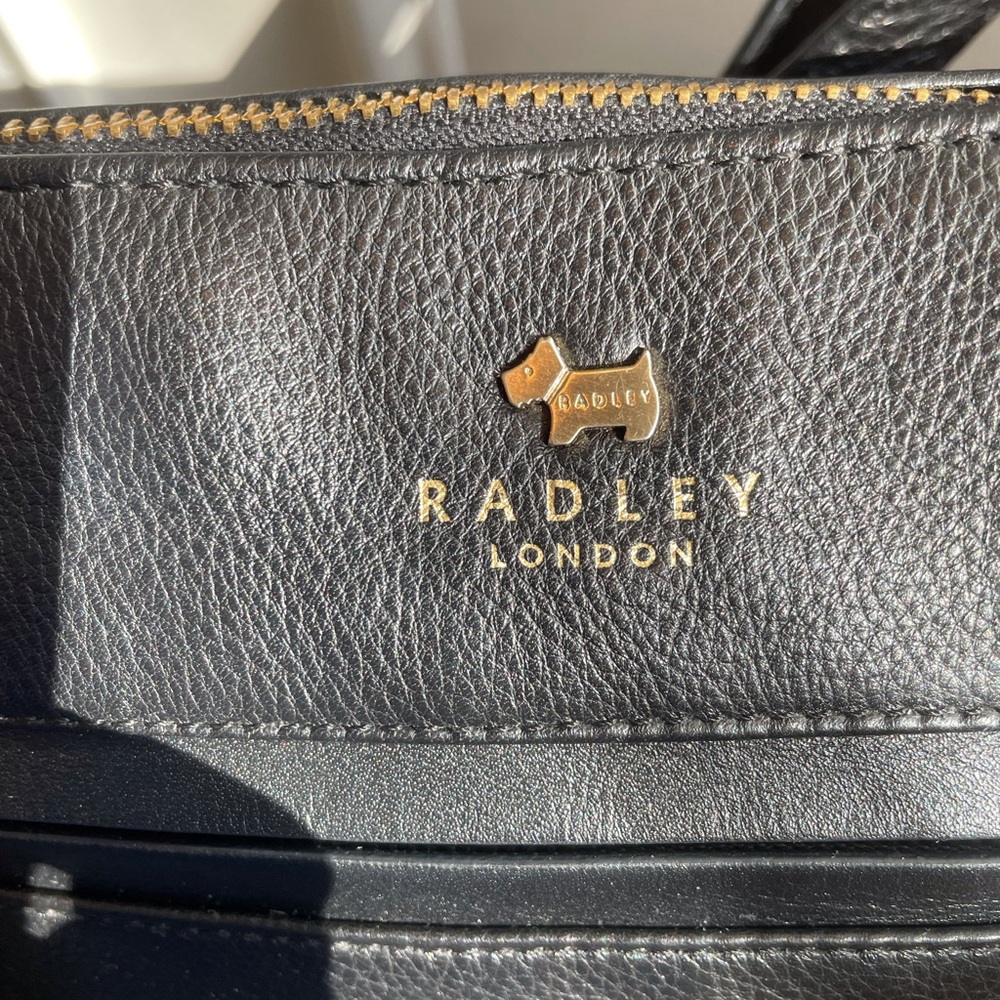 Radley London Postman’s Park top zip leather crossbody bag - Picture 9 of 15
